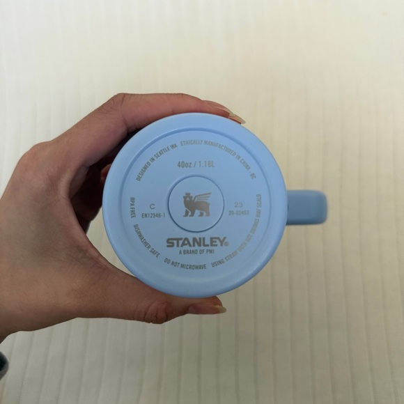 Stanley The Clean Slate Quencher H2.0 Flowstate Tumbler 40oz Heather Blue - Picture 4 of 9